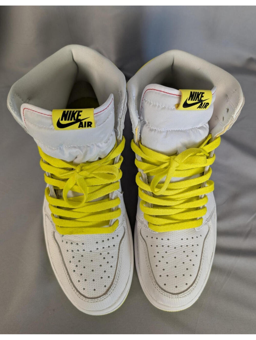 Nike Air Jordan 1 High OG First Flight White Yellow Men's Size 10.5 - Picture 4 of 9